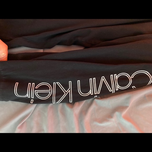 Calvin Klein Long Sleeve - Picture 4 of 4